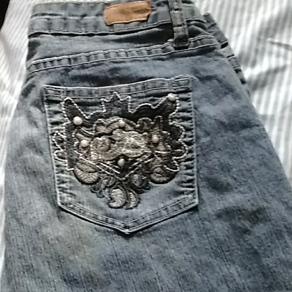 Jeans - Picture 2 of 3